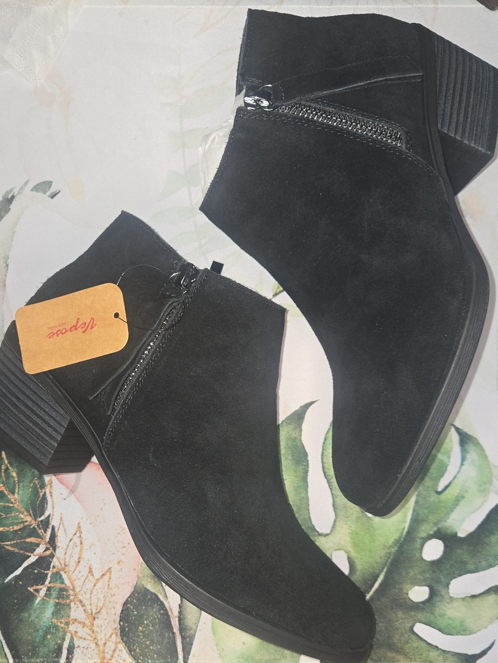 Vepose Suede Leather Side-Zip Ankle Booties in Black Sz 7.5